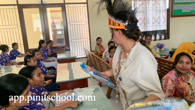 Utusan Khusus Presiden dengar aspirasi pendidikan Anak Papua di Sorong